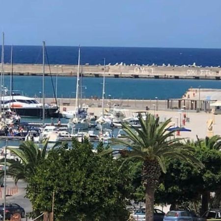 Kate Apartment, Across The Marina ريثيمنو المظهر الخارجي الصورة